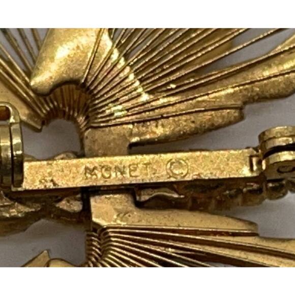 Vintage Monet Gold Tone Open Wire Work Wings Butterfly Pin Brooch - Picture 7 of 13